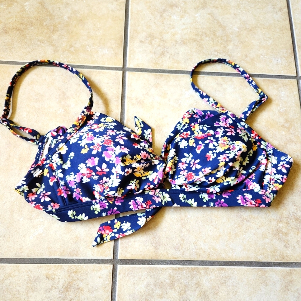 Kona Sol Navy Cut Out Twist Wrap Floral Tie Back Bikini Top Swimsuit Medium Pink